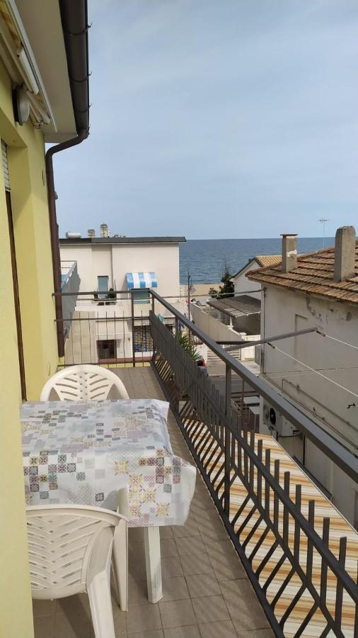 Appartamento Marcella A Due Passi Dal Mare مارشيللي المظهر الخارجي الصورة